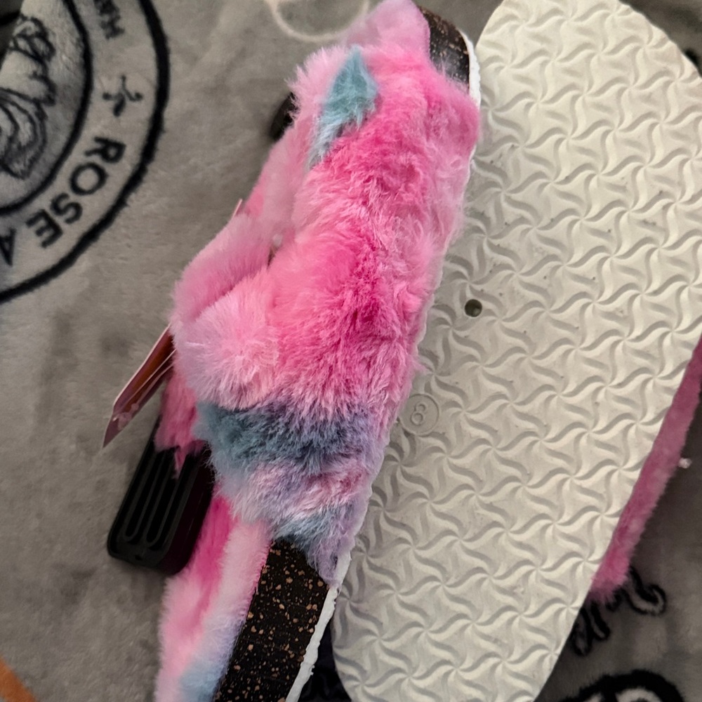 Secret Treasures Pink and Blue Fuzzy Slippers - Picture 4 of 4